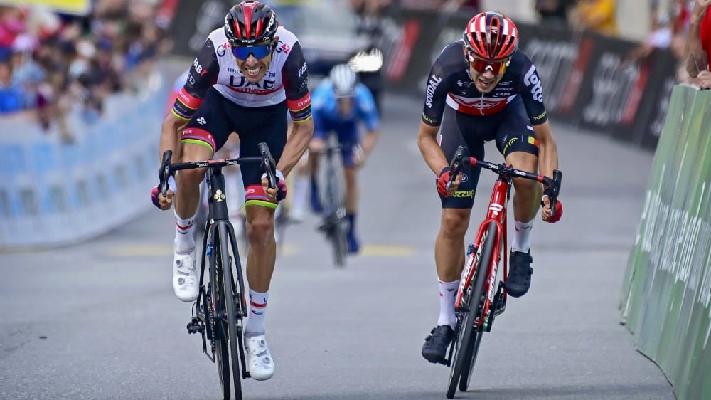 Rui Costa (li.) und Andres Kron kämpfen um den Sieg, den der Däne von der Jury zugesprochen bekam.