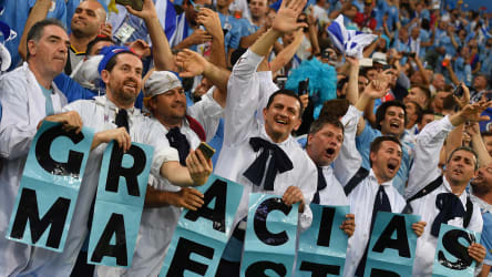 Diese Fans drücken Uruguay die Daumen.