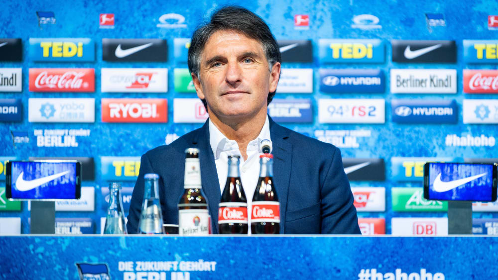 Ohne Handschlag im Amt: Berlins neuer Trainer Bruno Labbadia.