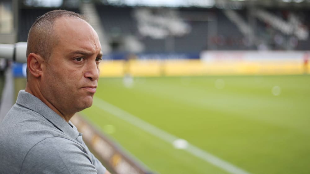 Kabaca Wollen Die Kirche Mal Im Dorf Lassen Kicker kabaca wollen die kirche mal im dorf
