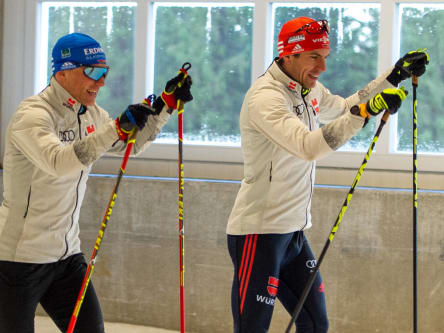 Hier noch in der Skihalle in Oberhof, jetzt schon in Finnland: Erik Lesser (l.) und Arnd Peiffer (r.).