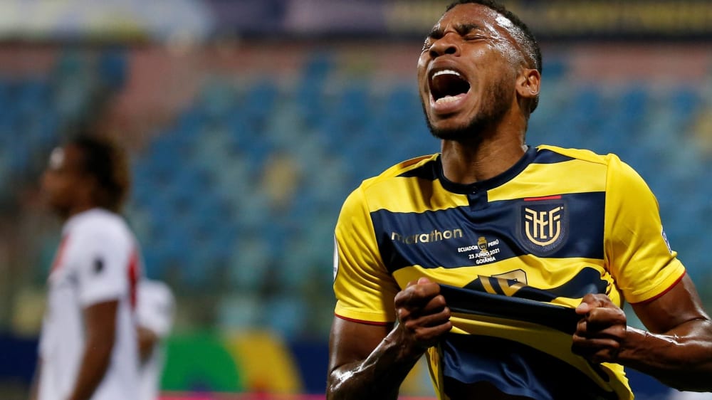 Zu früh gefreut: Ecuadors Ayrton Preciado jubelt über sein zwischenzeitliches 2:0 gegen Peru.