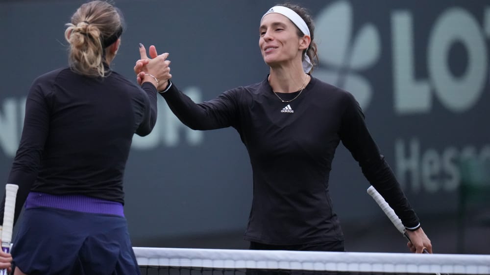 Raus mit einem Lächeln: Andrea Petkovic ist in Bad Homburg ausgeschieden.