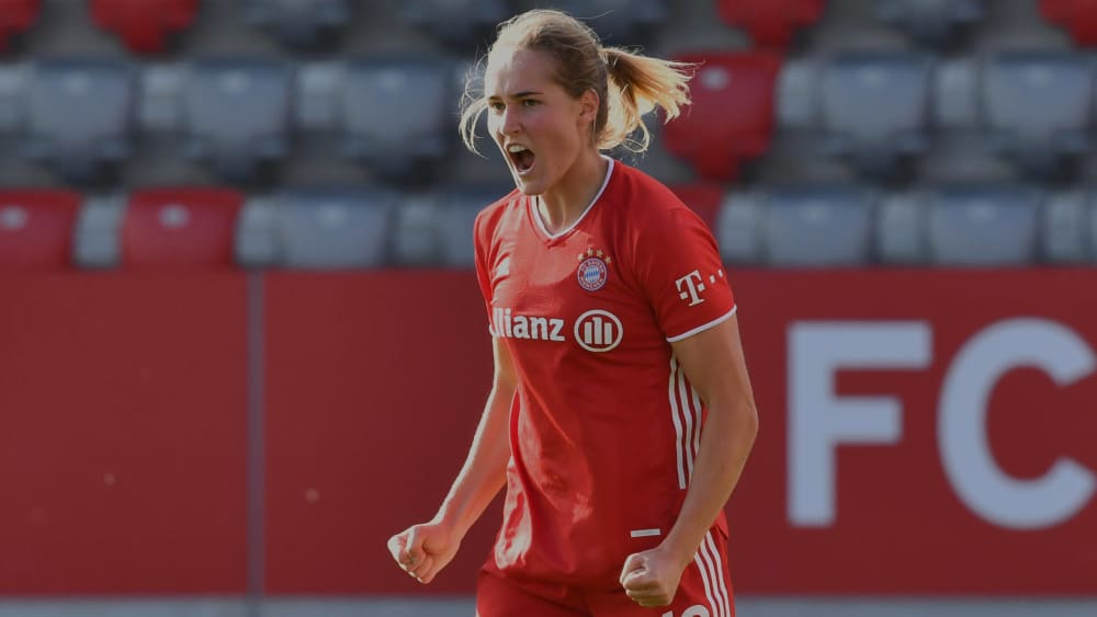 Sehr Wichtiger Baustein Fc Bayern Bindet Lohmann Vorzeitig Bis 2024 Kicker