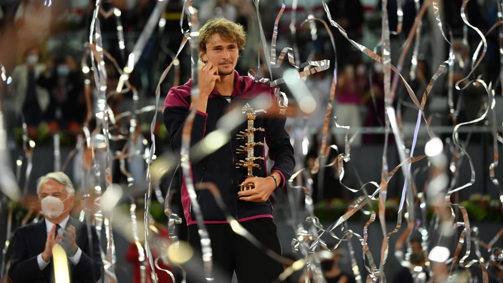 Schöner Regen: Alexander Zverev nach seinem Triumph in Madrid.