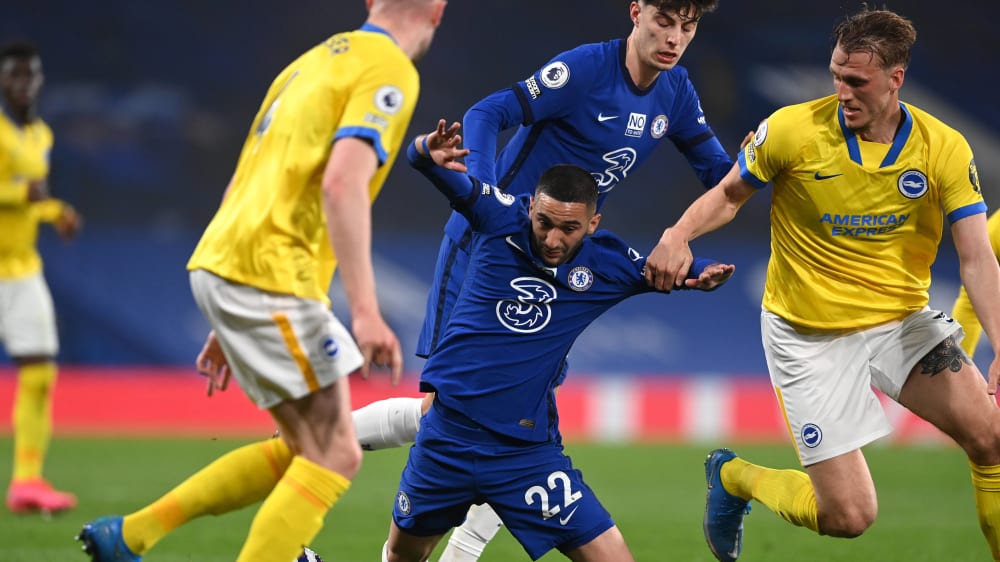 Hakim Ziyech (Mitte) fand genau wie seine Mitspieler (oben Kai Havertz) mit Chelsea gegen Brighton kein Durchkommen.