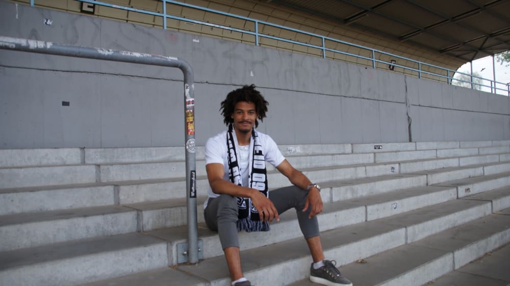Von der Tribüne auf den Rasen: Adjany Ibeme soll seine Physis gewinnbringend für die SG Wattenscheid 09 einsetzen.