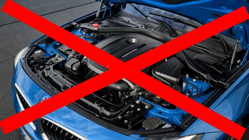 Verbrenner: Geht es nach den Plänen vieler Länder, soll es in Zukunft anders im Motorraum von Neuwagen aussehen.