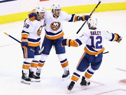 Anthony Beauvillier, Mathew Barzal, Josh Bailey (v.l.)