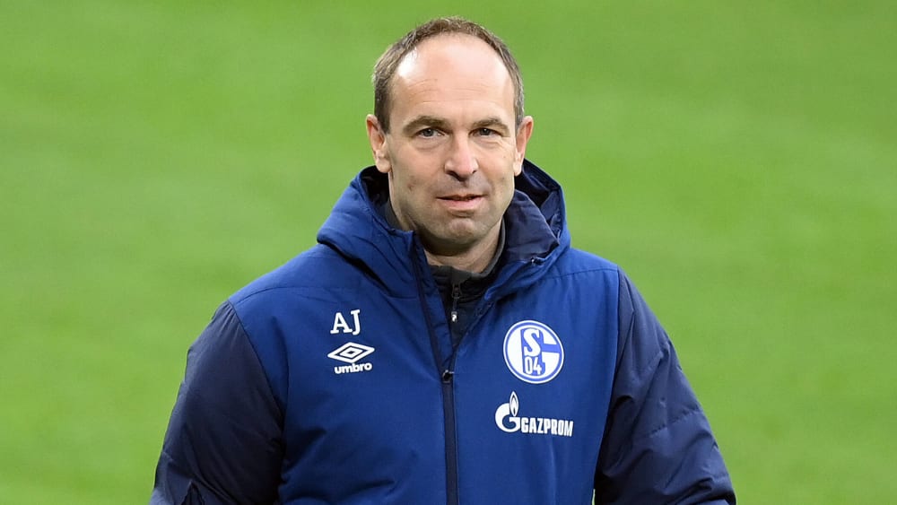 Schalkes Marketing-Vorstand Alexander Jobst freut sich über die Vertragsverlängerungen mit den Sponsoren.