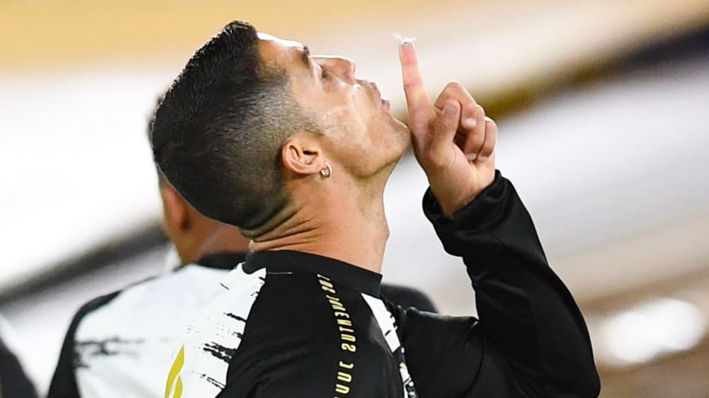 Nach 19 Tagen Die Erlosende Nachricht Cristiano Ronaldo Ist Negativ Kicker
