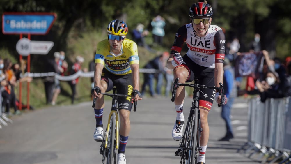 Tadej Pogacar (re.) gewann die "slowenische Meisterschaft" gegen Primoz Roglic.