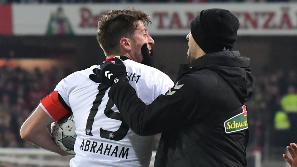Vincenzo Grifo ging auf David Abraham los.