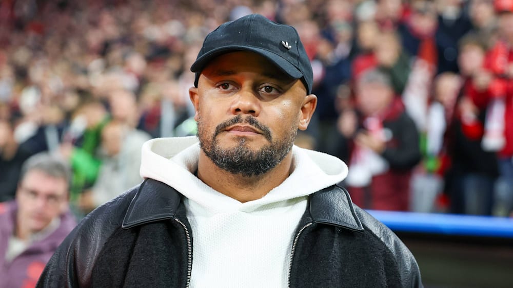 Bayern-Trainer Vincent Kompany musste ins Krankenhaus gebracht werden.