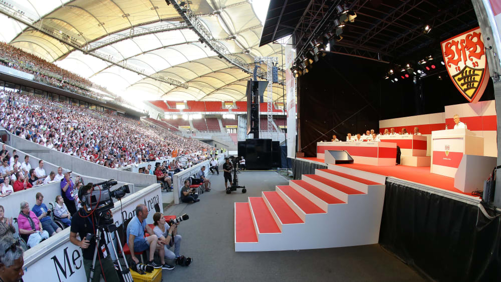 Unter freiem Himmel: Die VfB-Mitgliederversammlung am 1. Juni 2017 in der Stuttgarter Arena.