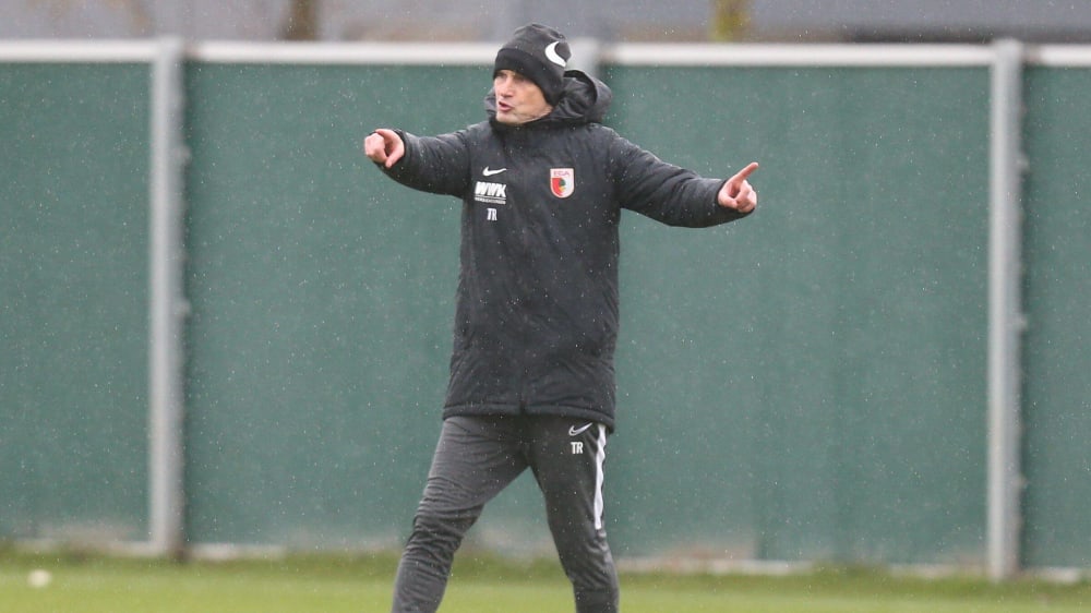 Gibt nun die Kommandos beim FC Augsburg: Chefcoach Heiko Herrlich.