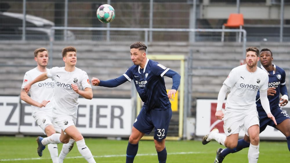 Lange waren die Bochumer Flanken ungefährlich, bis Robert Zulj doch noch den Ausgleich köpfte.