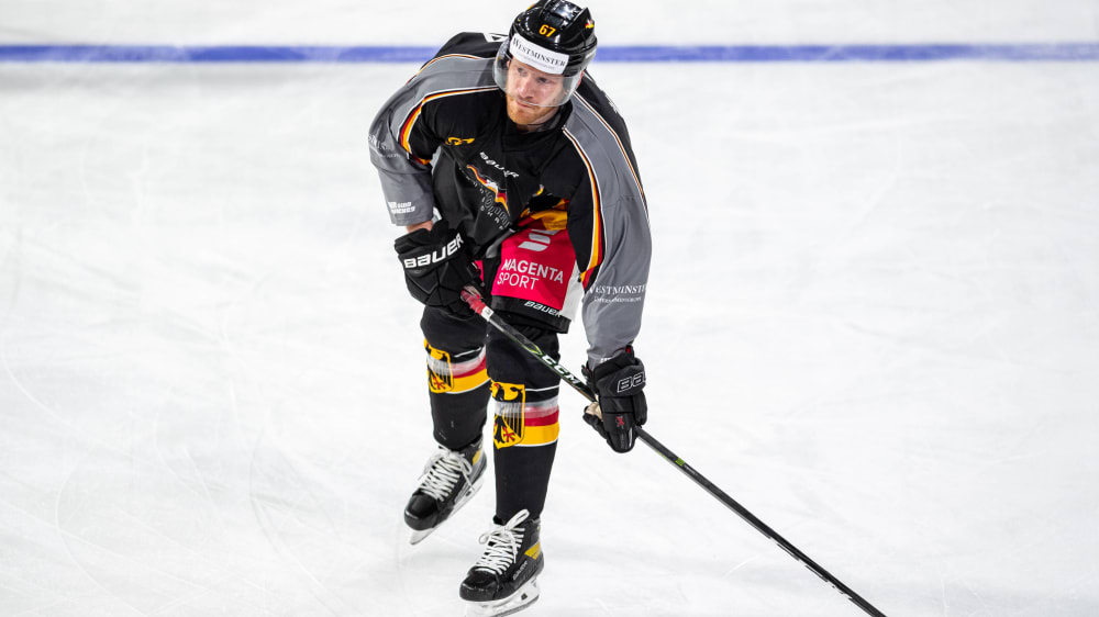 Bernhard Ebner musste vorzeitig von der deutschen Eishockey-Nationalmannschaft abreisen.