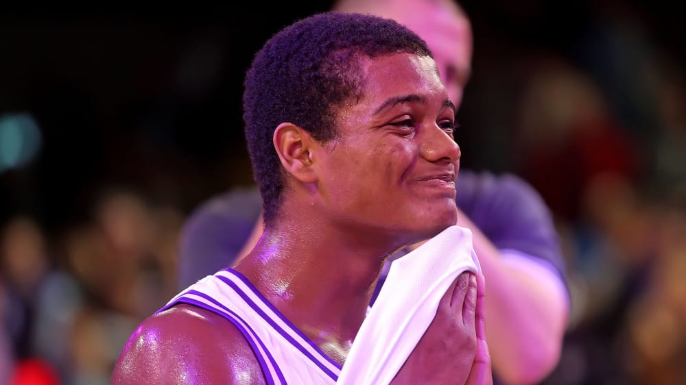 Hat das Basketball-Trikot gegen den Football-Helm getauscht: Aaron Donkor.