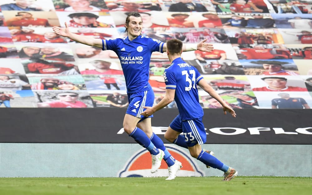 "Meistermacher" und Ex-Freiburger: Leicesters Caglar Söyüncü (li.) bescherte den Foxes mit seinem Treffer den Sieg gegen ManUnited - und damit ManCity die Meisterschaft.