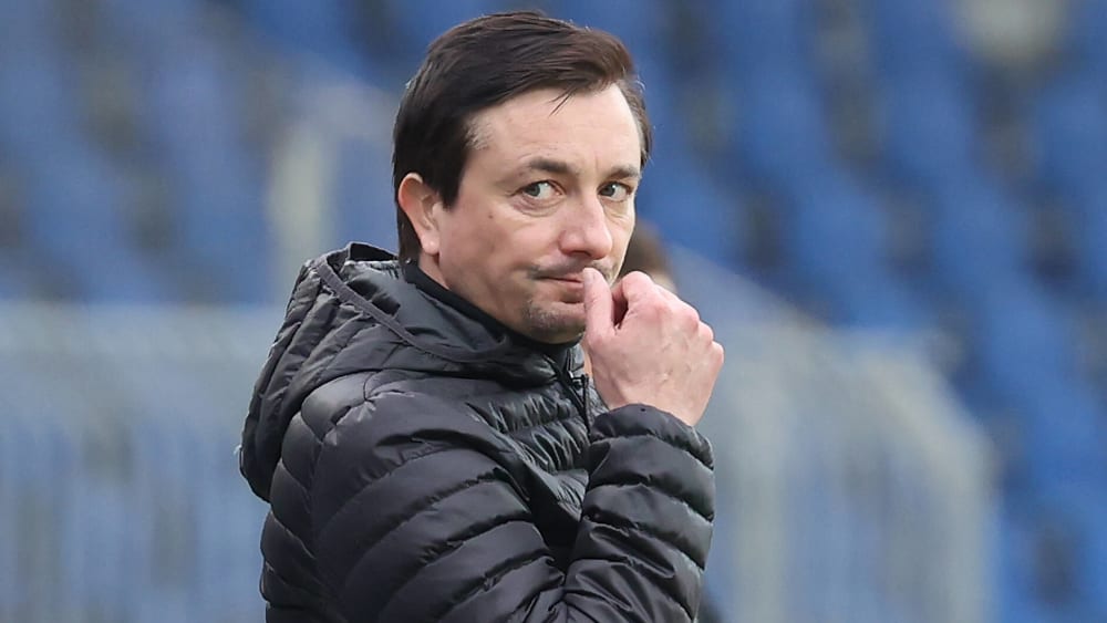 Punktekonto trotz schlechter Leistung aufgestockt: Braunschweig und Coach Daniel Meyer.