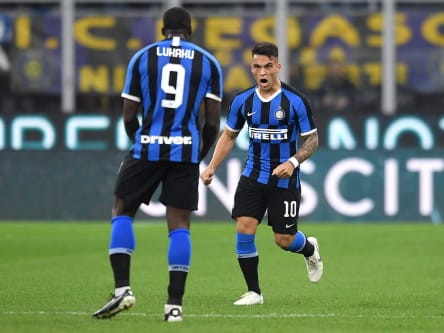 Romelu Lukaku und Lautaro Martinez (r.)