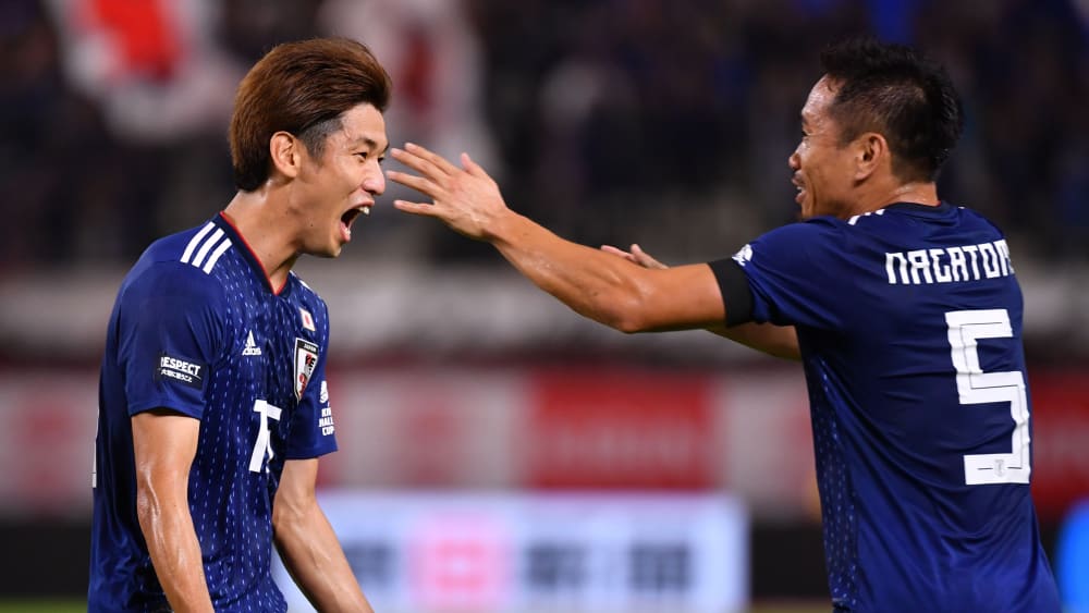 Freude: Yuya Osako feiert seinen Treffer für Japan.