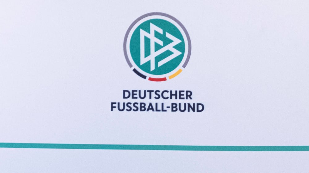 Die Landes- und Regionalverbände kritisieren die Zustände beim DFB deutlich.