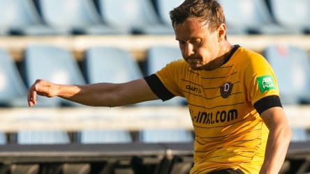 Chris Löwe zeigt sich nach dem 0:2 in Kiel hochemotional.