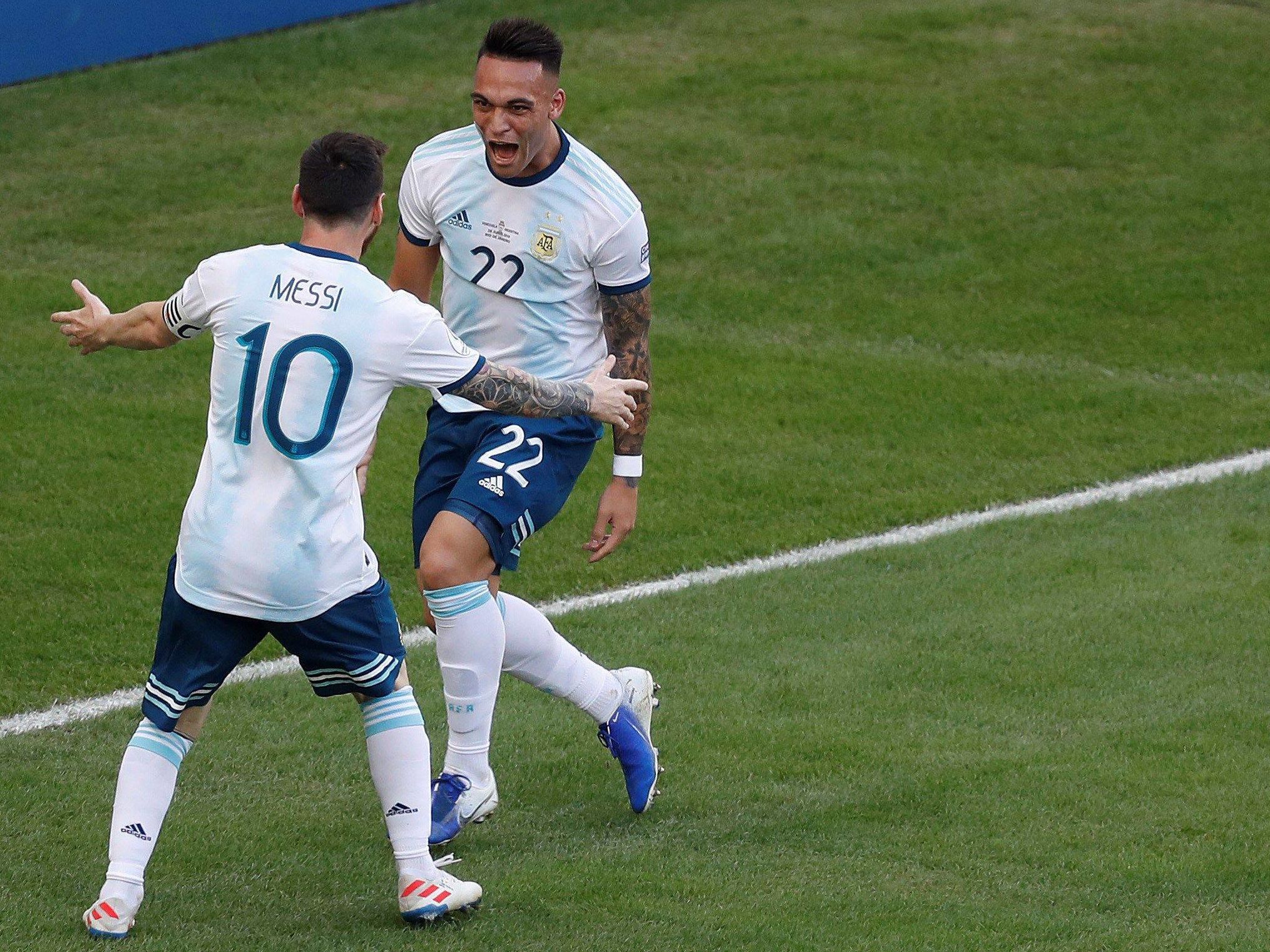 Lionel Messi (links) und Lautaro Martinez