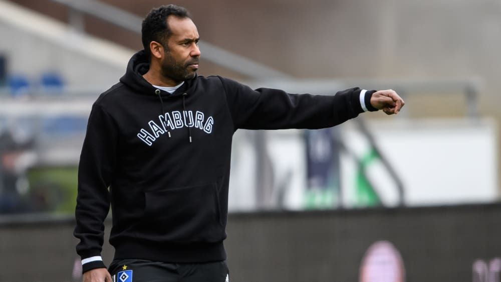 Er hat Probleme, auch wenn es zum Teil Luxusprobleme sind: HSV-Trainer Daniel Thioune.