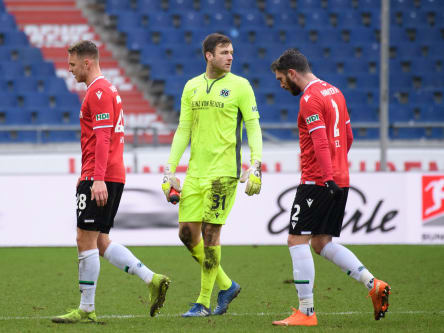 Frustiger Nachmittag: Marcel Franke, Michael Esser und Josip Elez (v.l.) sind bedient.