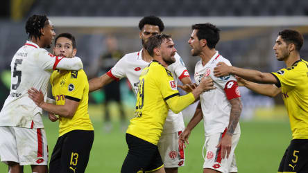 Beim Spiel zwischen dem BVB und Mainz (0:2) ist es auch emotional geworden. Hier streiten sich etliche Spieler.