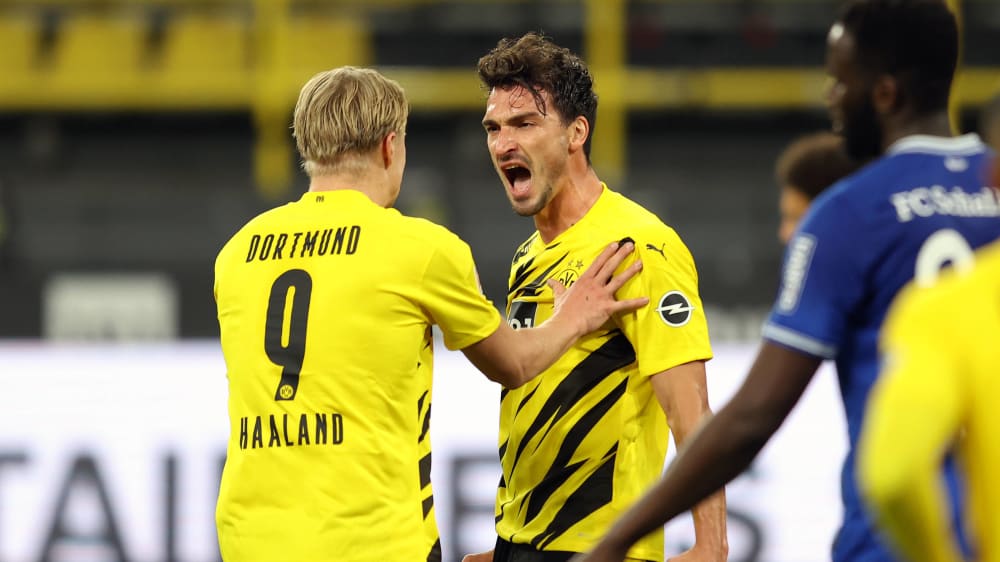 Jubelschrei: Mats Hummels (re.) nach seinem Treffer zum 3:0.