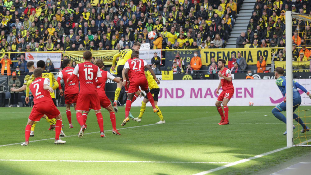 Die Entscheidung in Dortmund: Joker Tigges köpft das 2:0 gegen Köln.