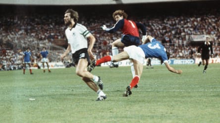 Toni Schumacher gegen Patrick Battiston