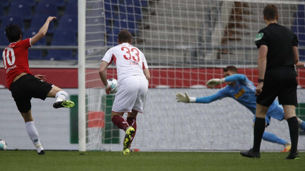 Blitzstart: Genki Haraguchi (li.) trifft nach rund 30 Sekunden zum 1:0 für Hannover.