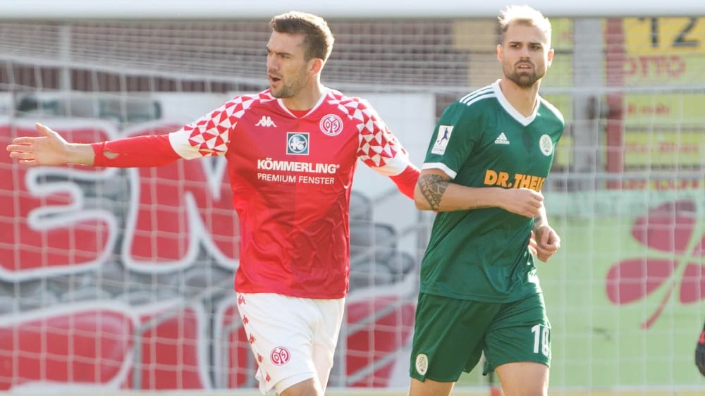 Gleich als Dirigent tätig: Stefan Bell bringt seine Erfahrung in der Mainzer Zweiten ein.