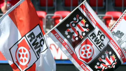 Der FC Rot-Weiß Erfurt hat die Oberliga-Spielberechtigung beantragt.