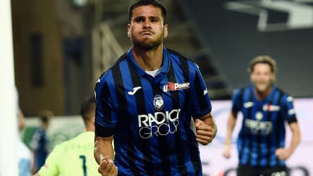 José Luis Palomino feiert sein Tor zum 3:1.