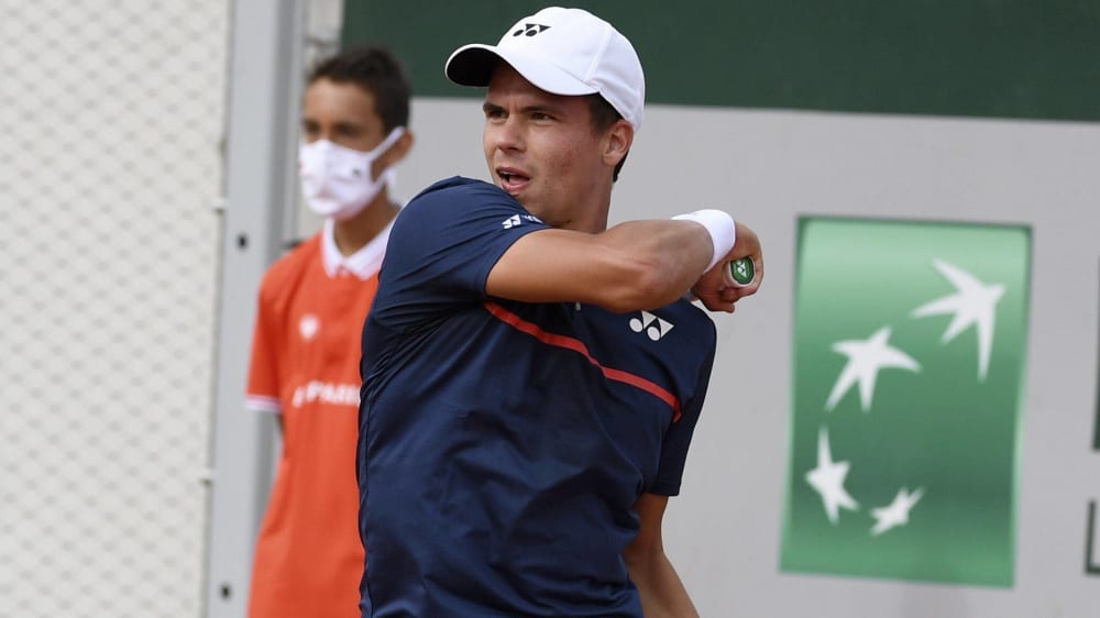 Glatt durch: Daniel Altmaier überraschte seinen Landsmann Jann-Lennard Struff.