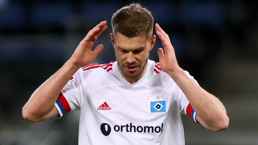 Ärgerte sich über die vergebene Chance: Hamburgs Torjäger Simon Terodde.