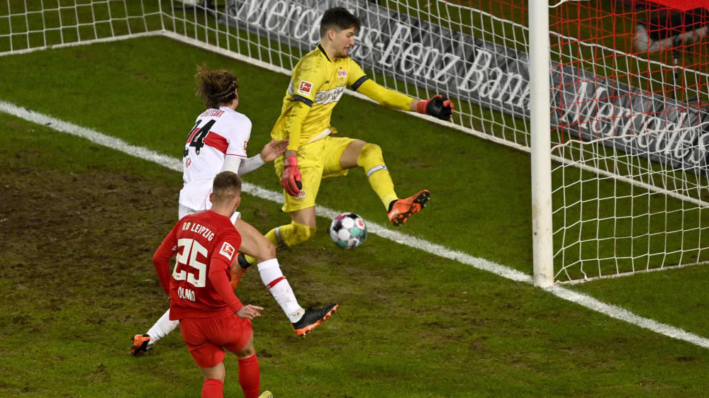 Die Entscheidung: Dani Olmo (#25) trifft zum 1:0 für Leipzig.