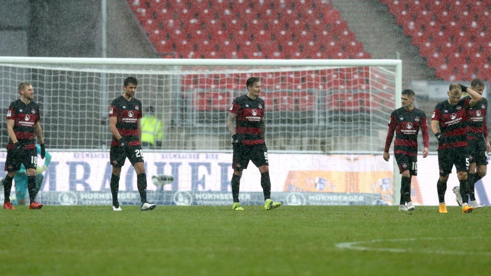 Abfuhr im Schnee: Der 1. FC Nürnberg hat zu Hause fünf Tore kassiert.