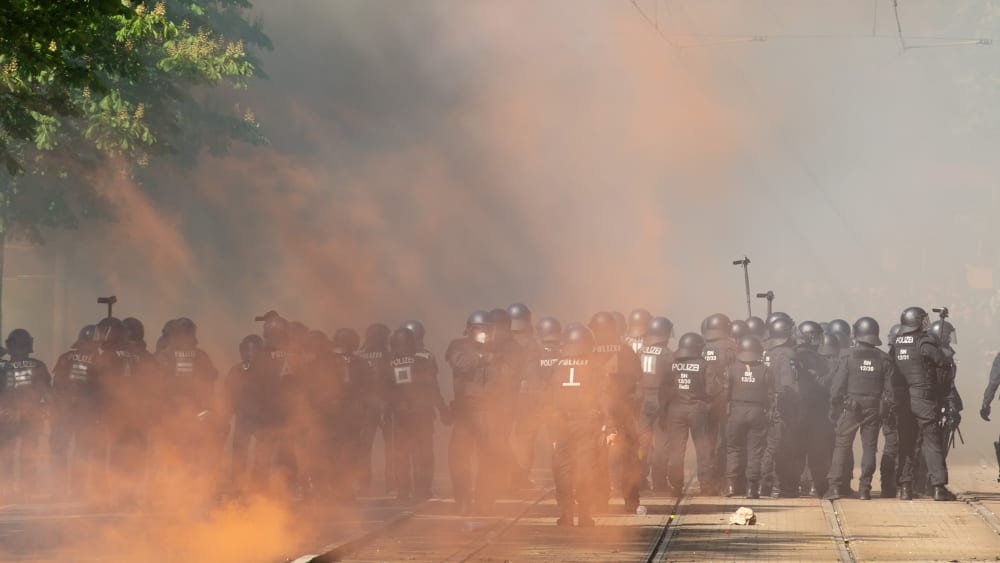 In Dresden gab es massive Ausschreitungen nach dem Aufstieg von Dynamo.