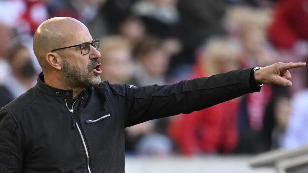 Leverkusens Coach Peter Bosz muss seinem Team kreative Wege Richtung gegnerisches Tor aufzeigen
