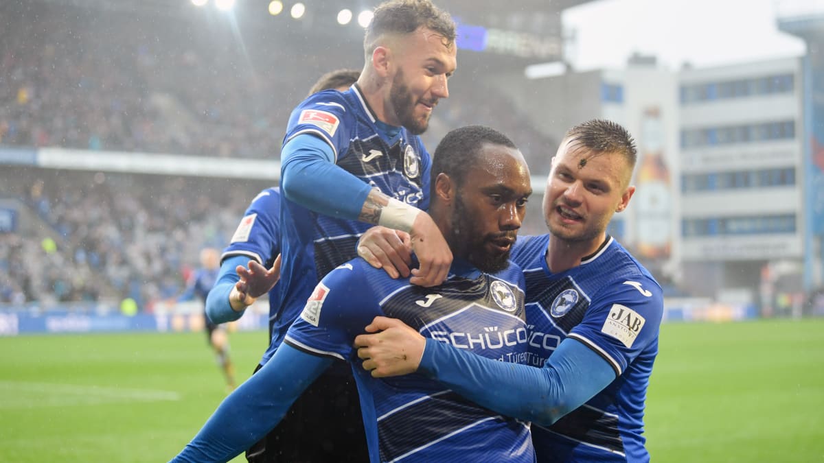 Bielefeld Baut Den Vorsprung Aus Ruckschlag Fur Nurnberg Kicker