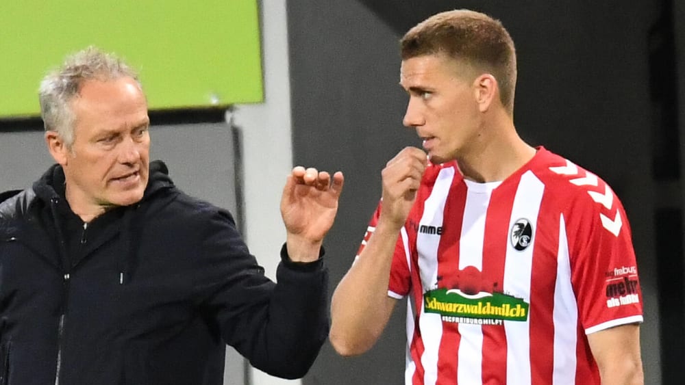 Auswärts erfolglos - und nun auch noch in Stuttgart gefordert: Freiburg-Coach Christian Streich und Nils Petersen.