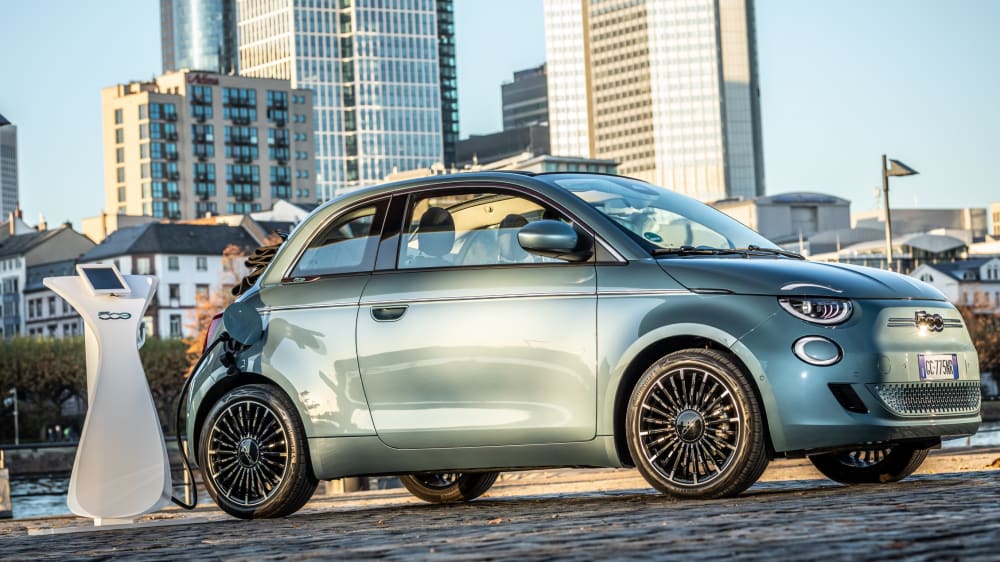 Fiat 500e Der KultItaliener fährt elektrisch kicker