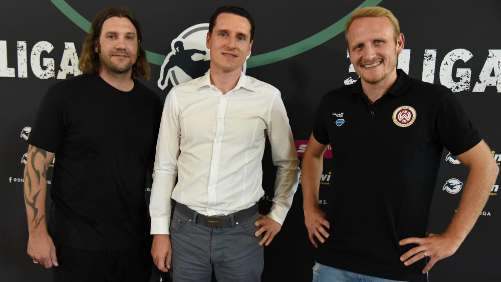 Bei der PK zum Start der 3. Liga: Torsten Frings, Manuel Hartmann und Alf Mintzel (v.l.).